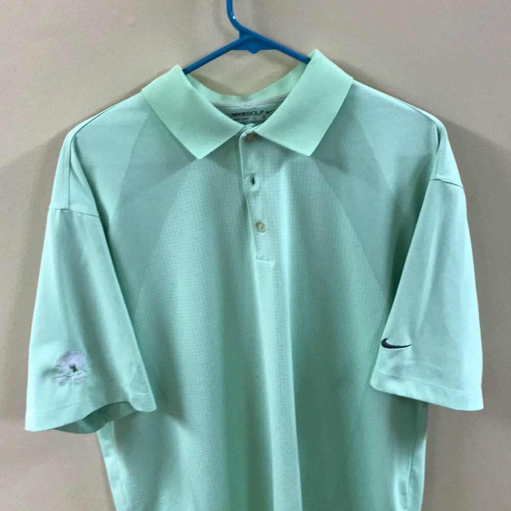 NikeGolf Shirt. Size Large.